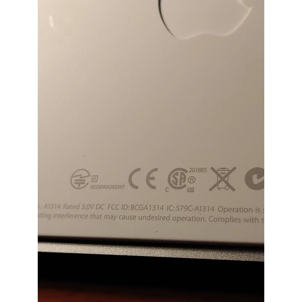 Apple Wireless Keyboard Bluetooth Battery Powered Silver Aluminum A 1314 Slim